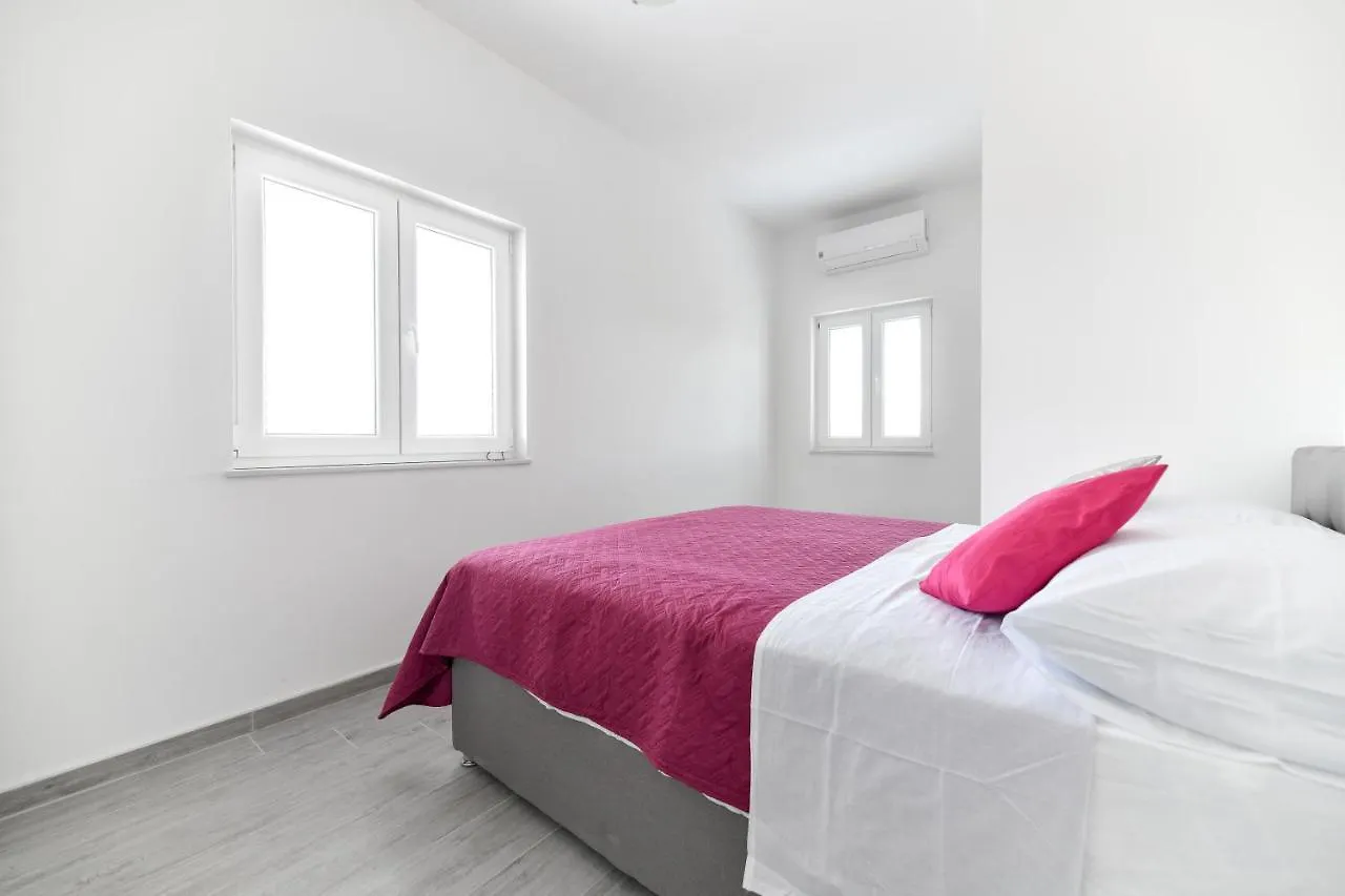 Villa Hedonist Debeljak 0*,  Kroatien