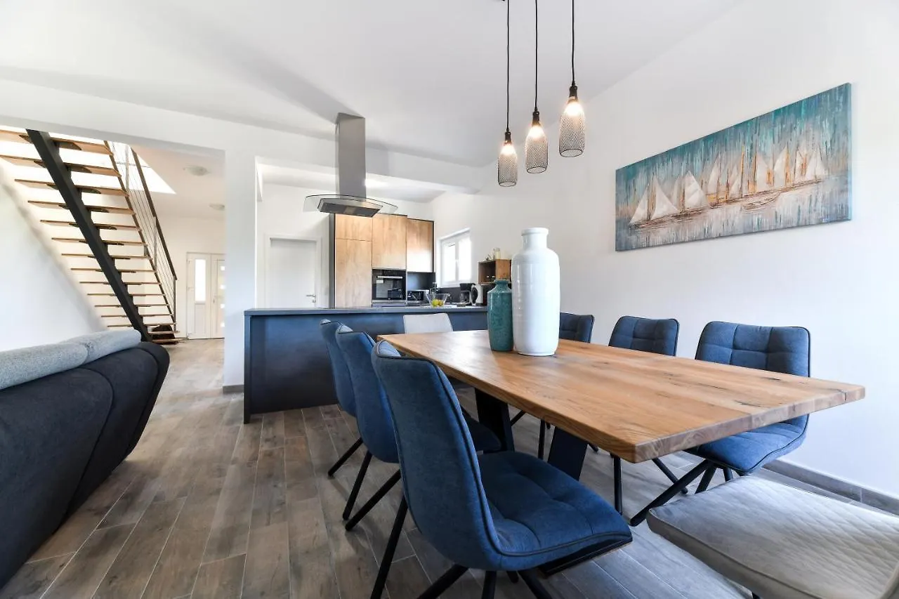 Villa Hedonist Debeljak 克罗地亚