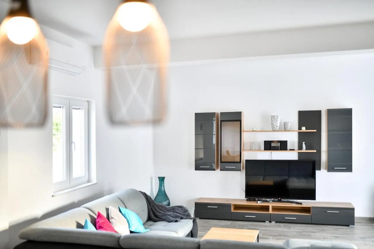 Villa Hedonist Debeljak